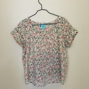 Vintage-like Floral Top